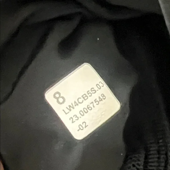 Lululemon Lightweight Cinch-Waist Jacket
Black Size 8 - Picture 10 of 10